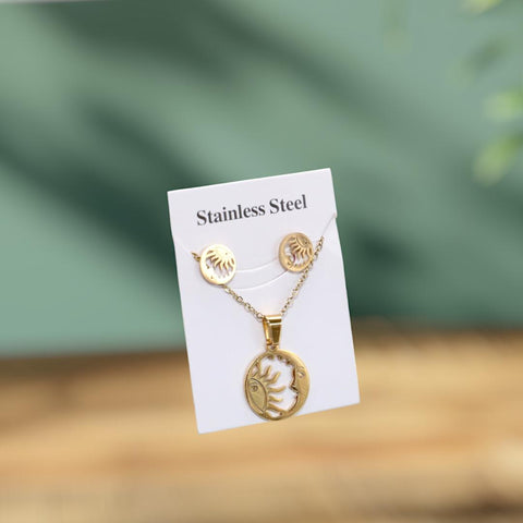 Funky Gold-Plated Stainless Steel Locket - Elegant Golden Necklace