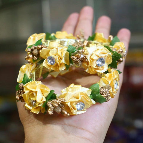 2-Piece Modern Golden Gajrey Bangle Set — Unique Alloy Bangles