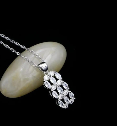 Elegant Silver Cubic Zirconia Pendant Necklace — Adjustable