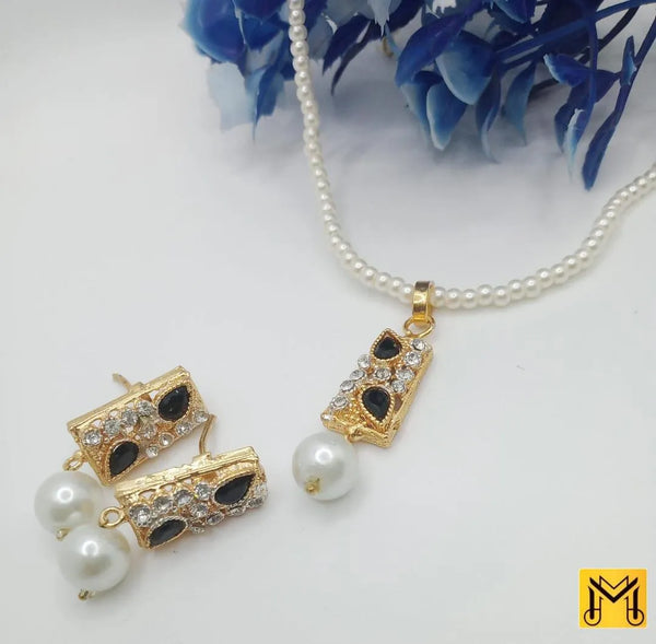 Box Design Black Gemstone Gold-Plated Artificial Jewelry Set