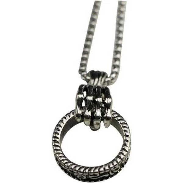 Elegant Ring-Shaped Pendant Necklace in Alloy with Stones