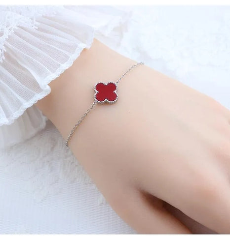 Silver Clover Charm Bracelet - Adjustable Elegant Women's Jewelry