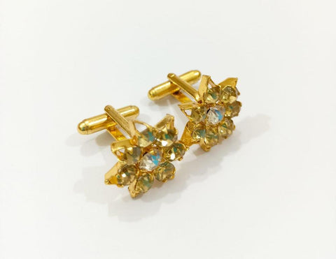 Golden Fancy Women's Stud Earrings — Lightweight Casting Jewelry