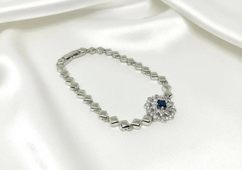 Elegant Blue Alloy Chain Bracelet — Minimalist Everyday Wear