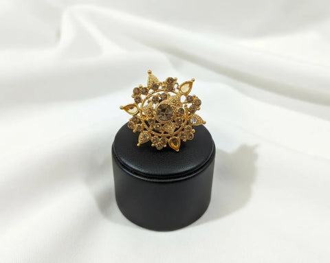 Adjustable Golden Fashion Ring — Elegant Lightweight Casting Jewelry