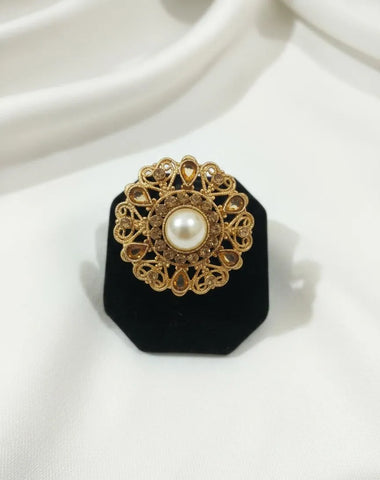Elegant Adjustable White Ring — Lightweight Fashion Jewelry for Women