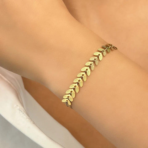 Trendy Leaf Chain Bracelet — Elegant Alloy Fashion Bracelet