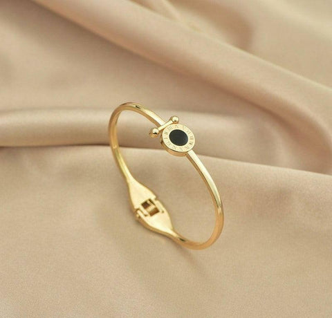Openable Golden Adjustable Bracelet — Elegant Metal Cuff