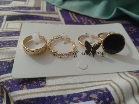 Antique-Plated 4-Piece Women's Rings Set — Artificial Stones