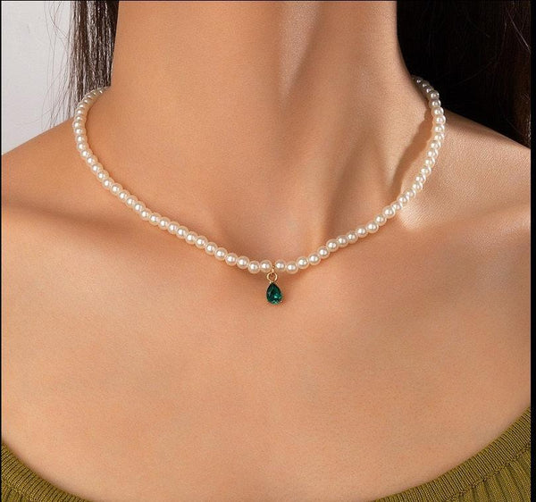 Green Pearl Stone Rhinestone Gold-Plated Pendant for Women - Elegant
