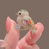 Stunning Golden Butterfly Brooch — Elegant Alloy Brooch Pin